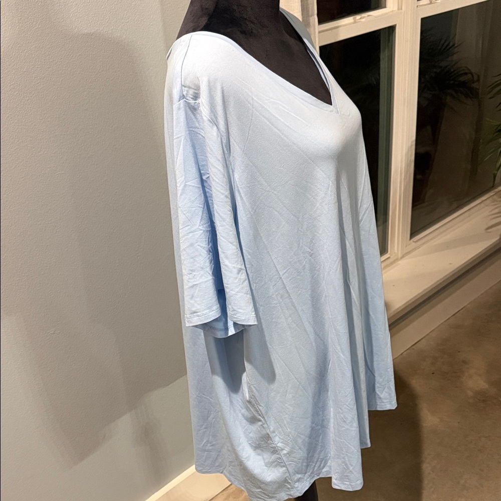 NWOT Ellos Basic Tee Light Blue V-Neck Women's Top Super Soft Lightweight 2X